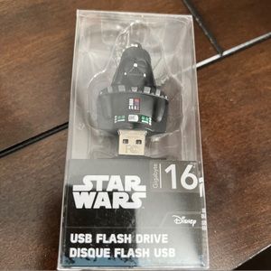 Star Wars ~ Darth Vader 16GB USB Flash Drive by Disney - Keychain New In Box